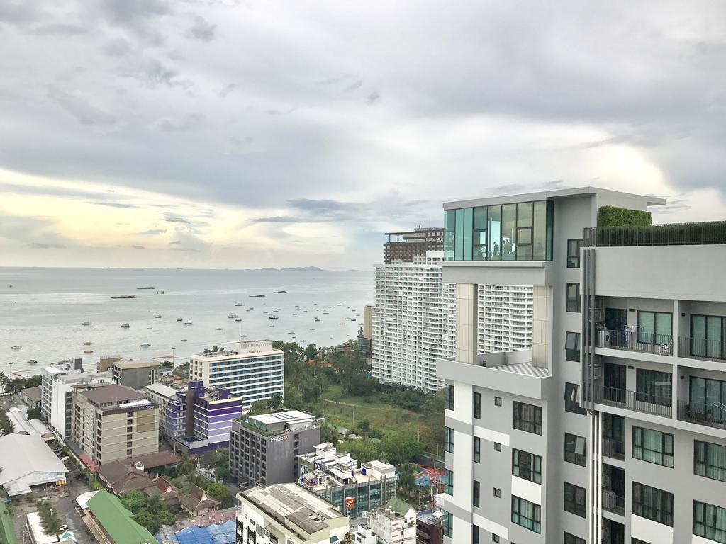 Base Central Pattaya By Alex Luaran gambar