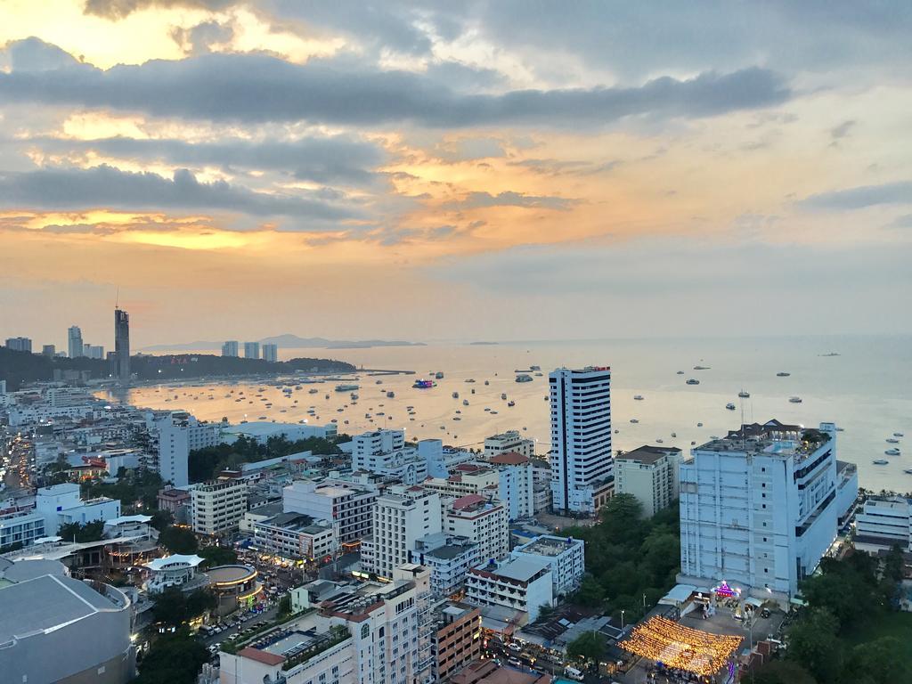 Base Central Pattaya By Alex Luaran gambar